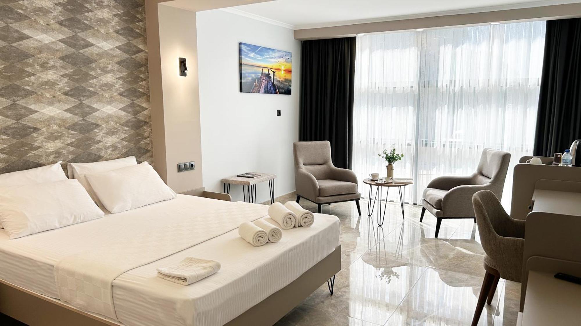 01 Nova Otel Дидим Экстерьер фото
